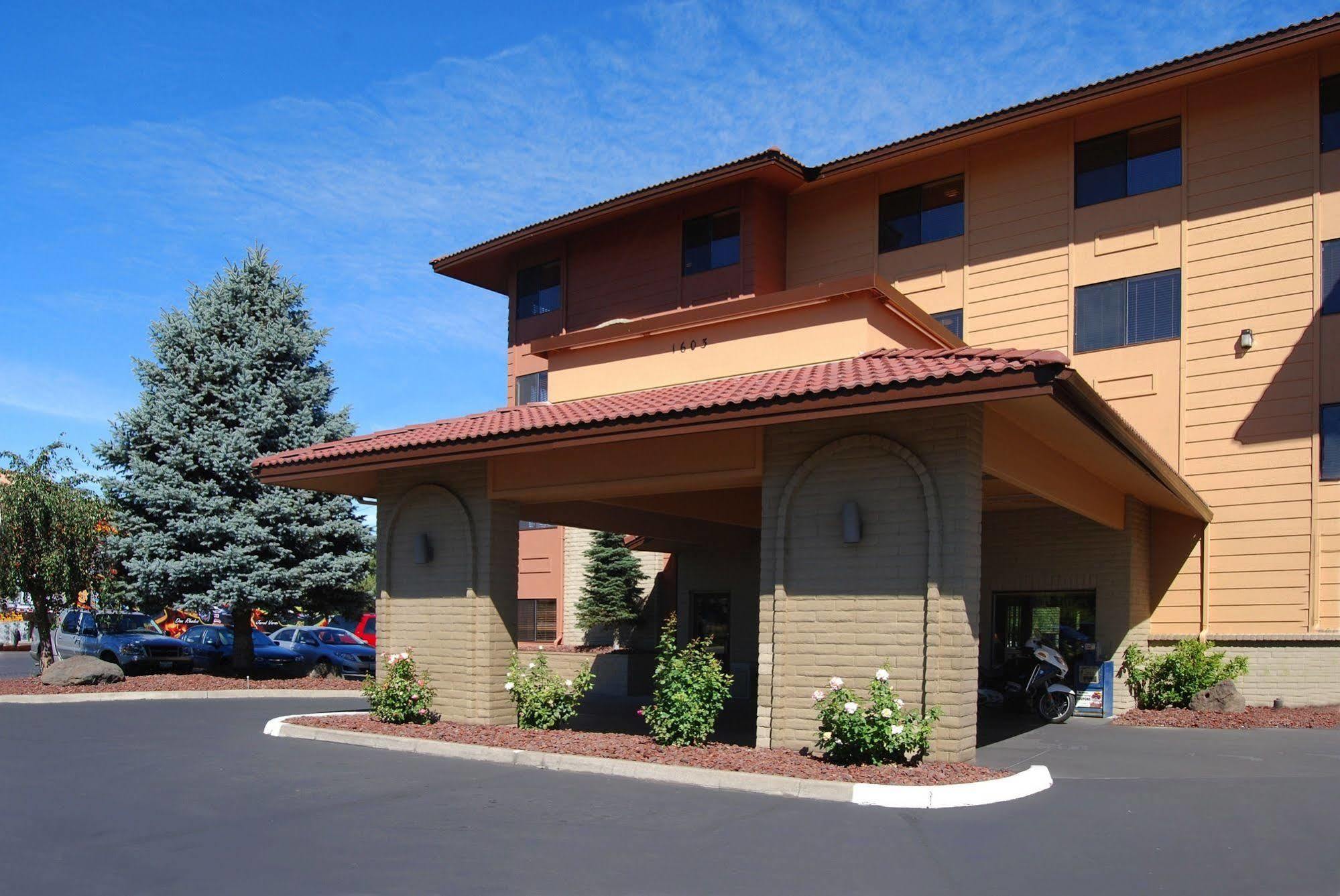 Baymont By Wyndham Yakima Riverfront Exterior foto
