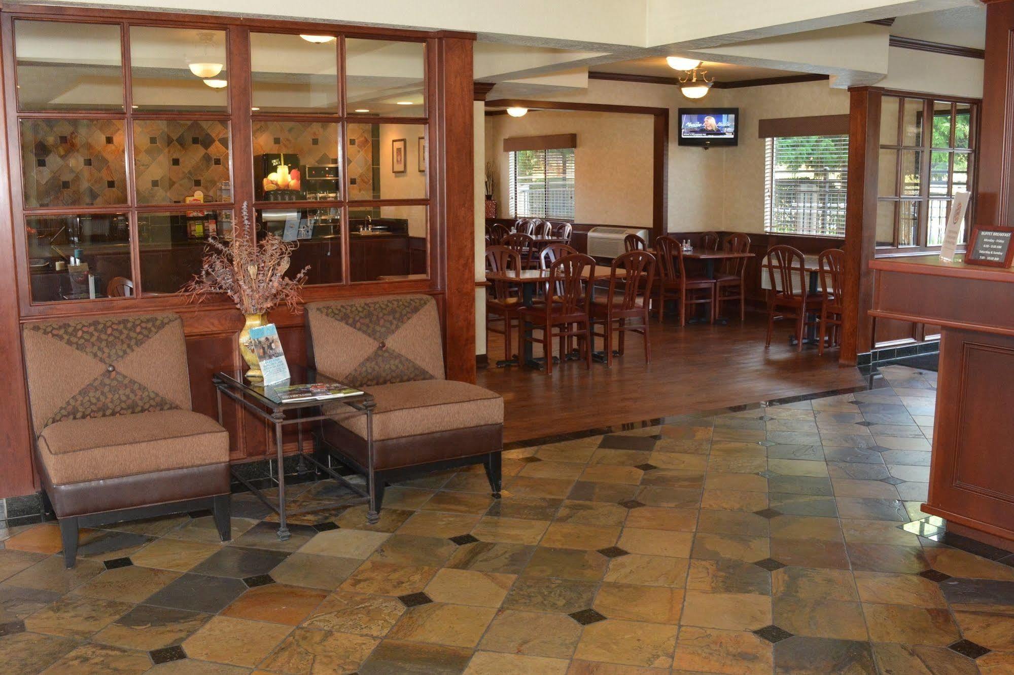 Baymont By Wyndham Yakima Riverfront Exterior foto