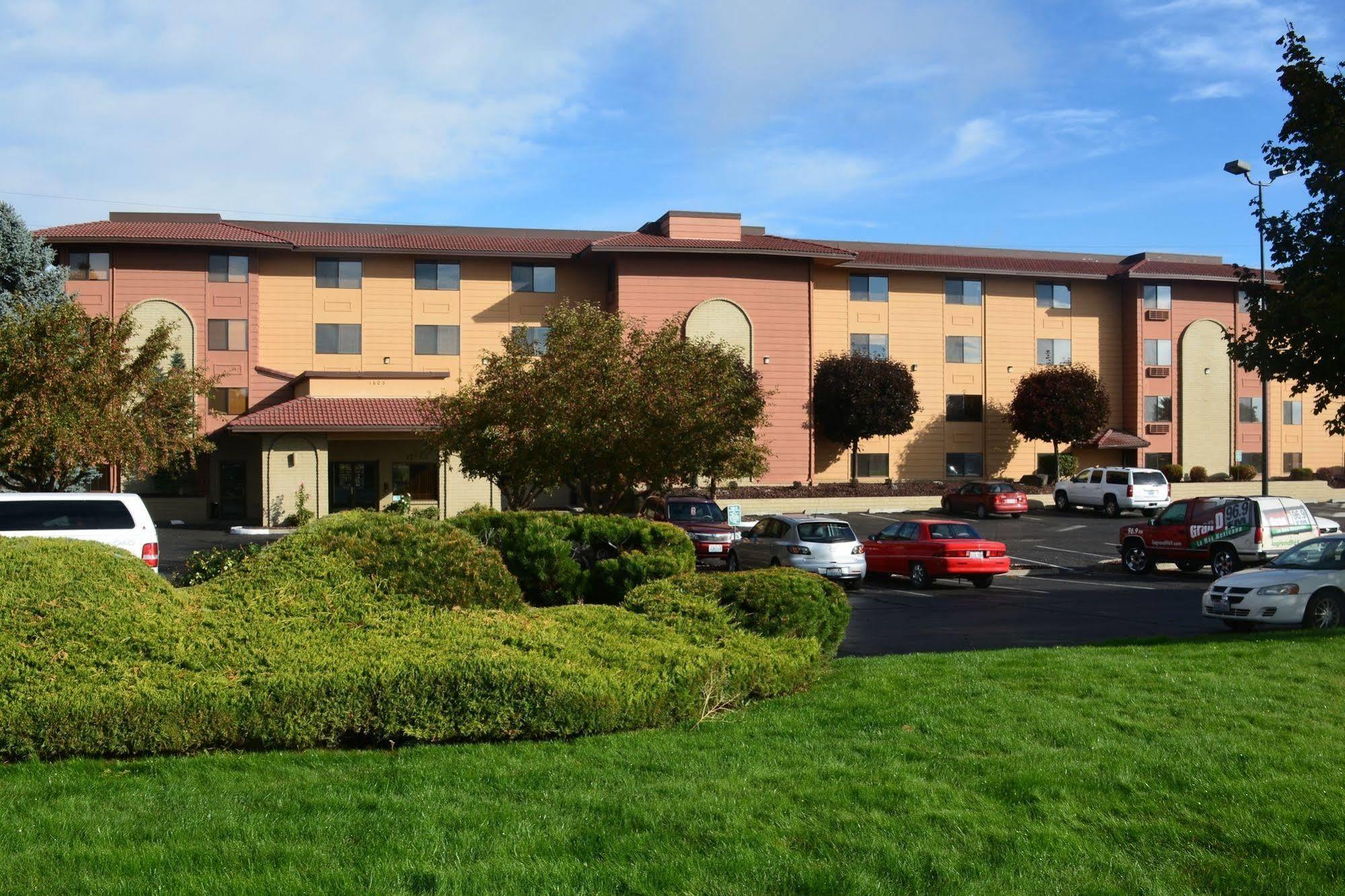 Baymont By Wyndham Yakima Riverfront Exterior foto