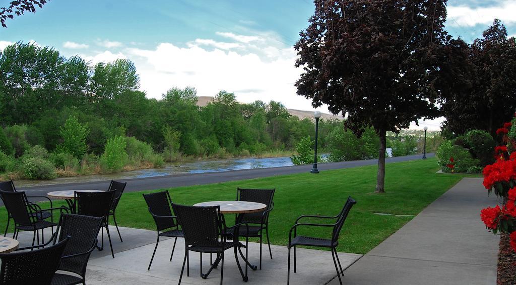 Baymont By Wyndham Yakima Riverfront Exterior foto