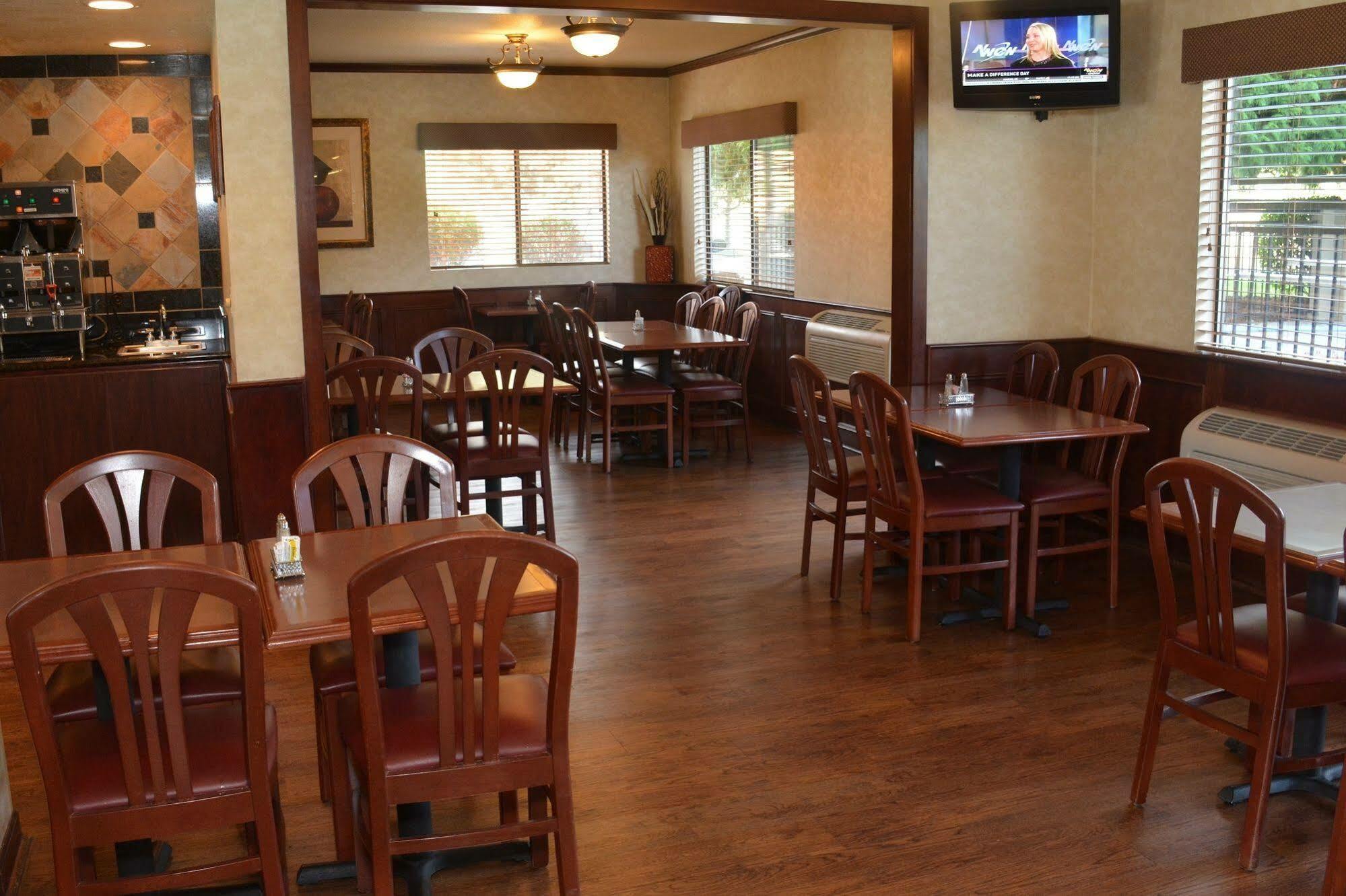 Baymont By Wyndham Yakima Riverfront Exterior foto